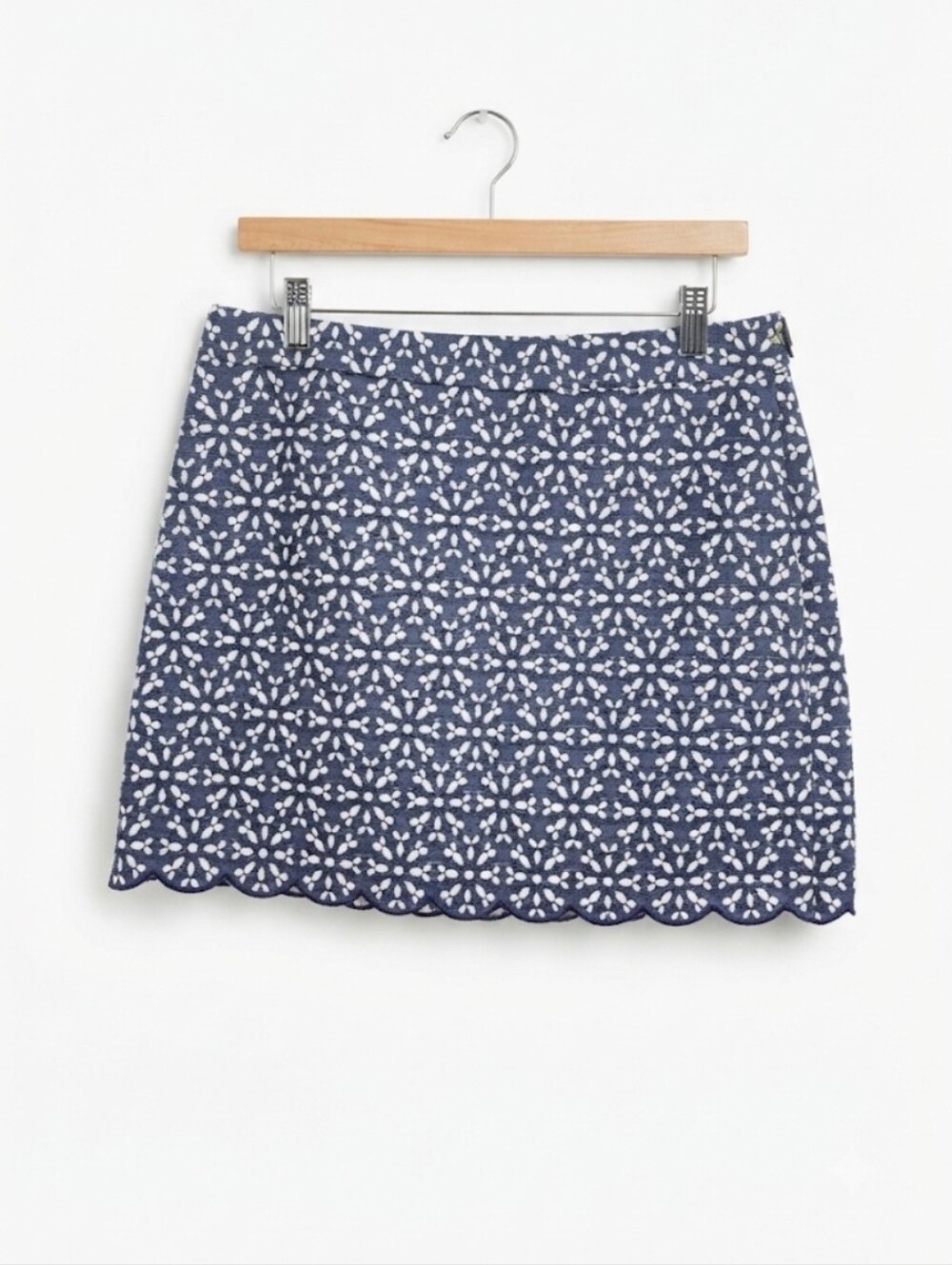 Brooks Brothers Navy and White Eyelet Mini Skirt Size 8
